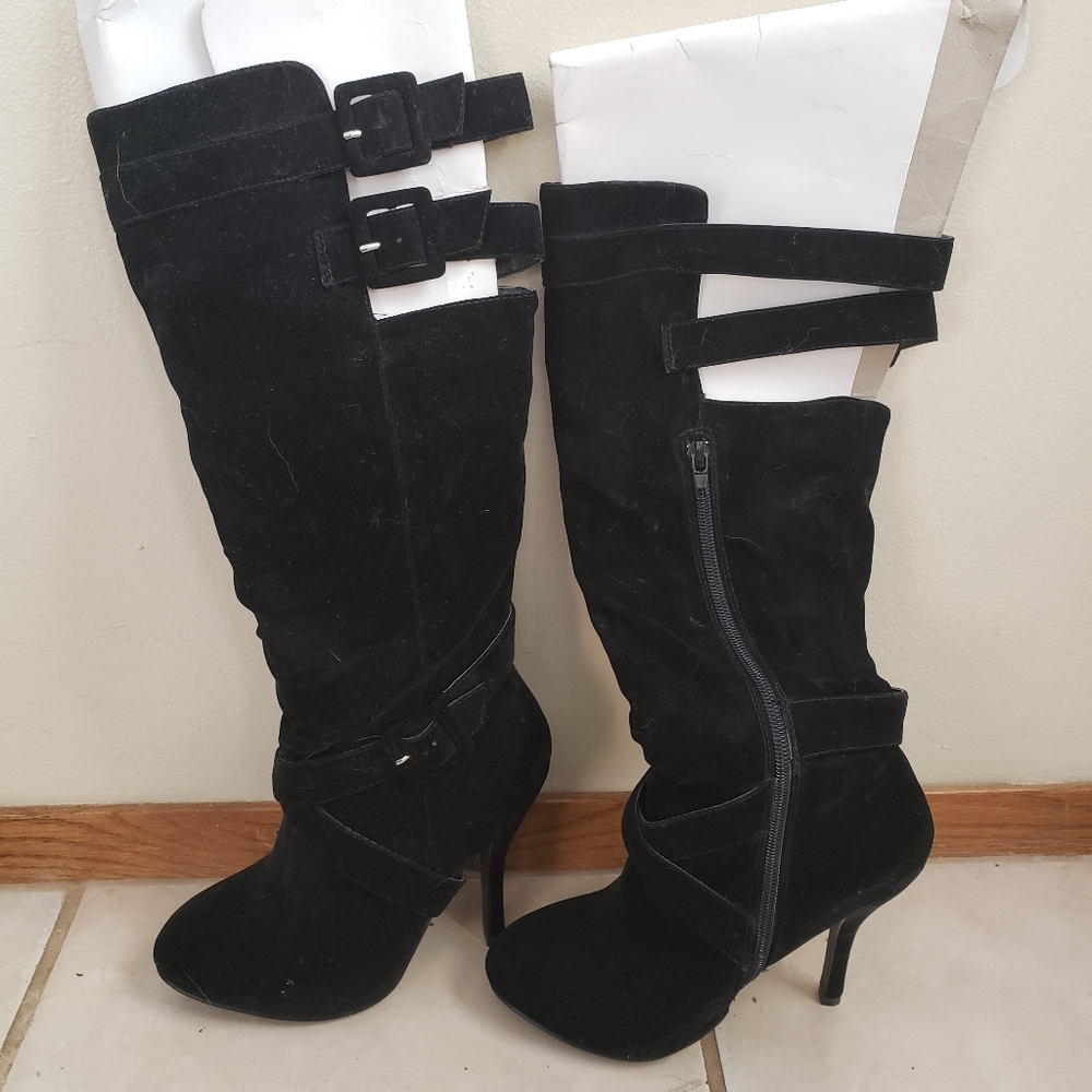 Knee high black 6.5 boot